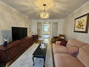 Apartament 3 camere, 2 locuri de parcare si boxa , strada Carpati - imagine 7
