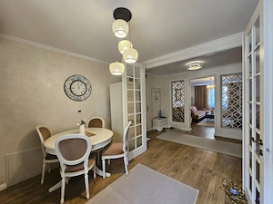 Apartament 3 camere, 2 locuri de parcare si boxa , strada Carpati - imagine 3