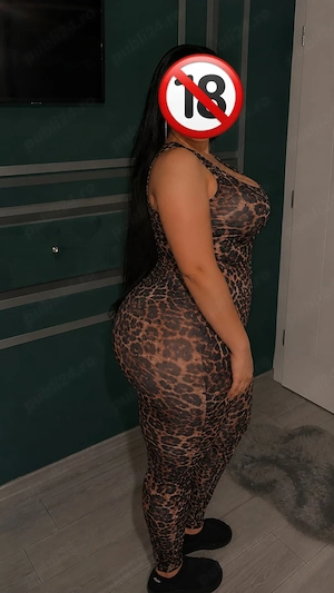 Deeya pregătita sa cunoasca bărbați noi   