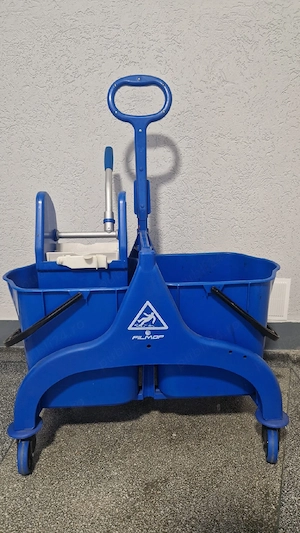 Carucior profesional de curatenie cu presa