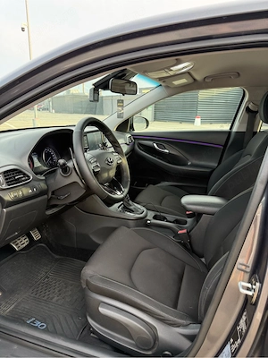 Hyundai i30 Fastback 1.4 T-GDI 140 CP DCT7 | 2018 | 126.000 km | Micron Grey | Al doilea proprietar - imagine 6