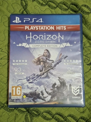 Vând Horizon Zero Dawn PS4