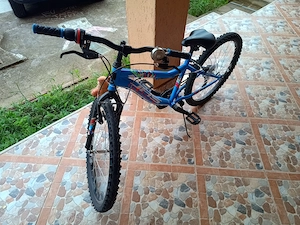 Vand bicicleta 24 inch, necesita inlocuire roata spate