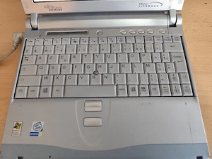 Laptop vintage Fujitsu Lifebook B2452 series cu touchscreen 