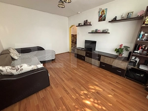 Apartament cu 2 camere, 40 mp, zona Vest  - imagine 2