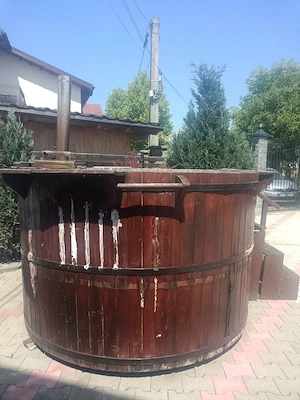Ciubăr de lemn, necesită mici reparații