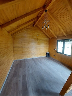 Casa din lemn + 29 de arii teren intravilan - imagine 5