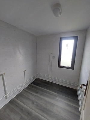 Casa din lemn + 29 de arii teren intravilan - imagine 4