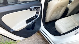 Volvo V60 hibrid 2015  - imagine 8
