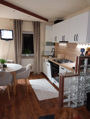 Vând apartament in Călan ,2 camere,zona notar - imagine 7