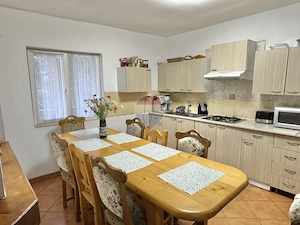 Cabană cu 9 camere de vânzare în Arieșeni - imagine 4