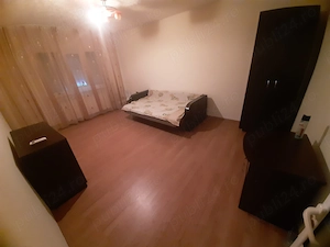 Caut coleg apartament. 