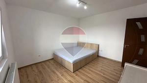 Apartament cu 3 camere de vânzare în zona Soarelui - imagine 5