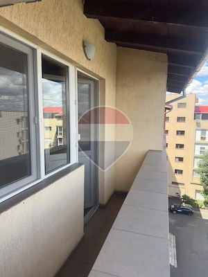 Apartament cu 3 camere de vânzare în zona Soarelui - imagine 12