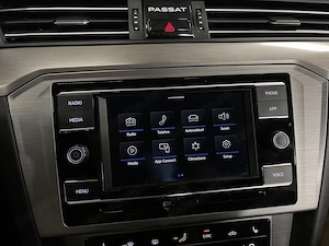 Volkswagen Passat - imagine 17