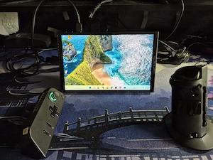 Lenovo Legion Go 512GB   Stare Impecabilă, Folosit sub 1 Lună   Husă + Încărcător Original