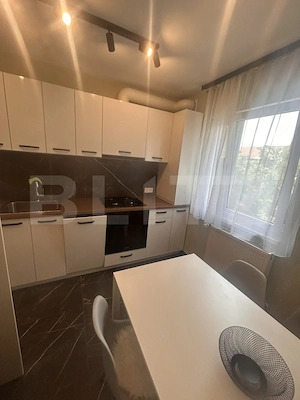 Apartament 3 camere, 69 mp, zona Gheorghe Lazar  - imagine 4