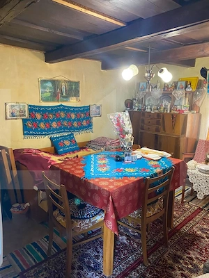 Casa taraneasca de lemn cu veranda - imagine 9