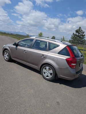 kia ceed 2009 model 2010 facelift  - imagine 5