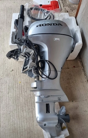 Motor barca Honda 20 cp