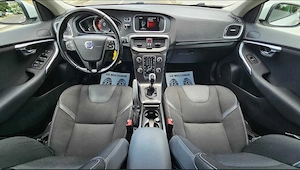 VOLVO V40-D3 MOMENTUM PRO 2.0 D 150 cp 2015 Euro 5 - imagine 8