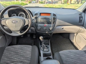 Kia Ceed 1.4 Benzină 76.025  km reali   Unic proprietar   Istoric complet - imagine 3
