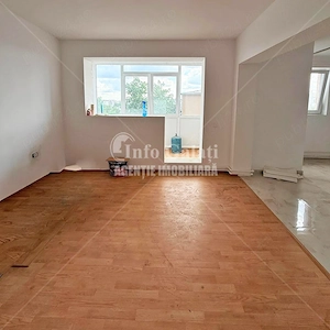 | Apartament cu 3 camere  Micro 21 | Renovat | - imagine 3