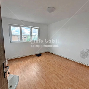 | Apartament cu 3 camere  Micro 21 | Renovat | - imagine 5