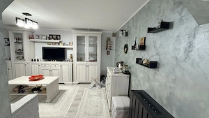 Apartament cu 4 camere zona Parcul Curcubeului,etaj 3
