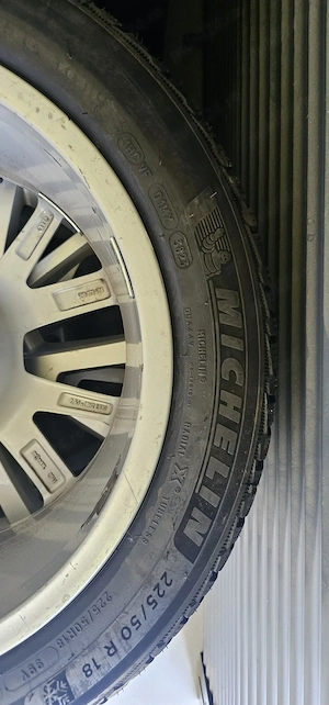 Roti Audi aliaj R18 7.5J ET 37 cu cauciucuri Michelin Pilot Alpin 5 225 50 R18 - imagine 6