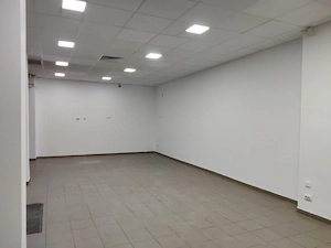 SPATIU COMERCIAL IN ZONA DACIA LA 2.400 euro - imagine 4