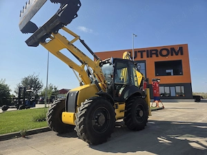 Buldoexcavator New Holland B115D, roti egale, Full option 120CP, cutie Powershift, cupa 4x1-88900eur - imagine 9