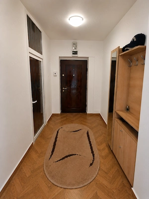 Vand apartament 2 camere - imagine 4