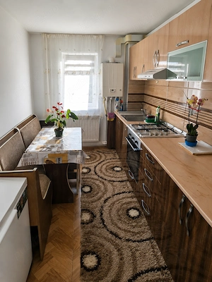 Vand apartament 2 camere - imagine 3