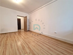 Garsoniera, renovata, Tractorul, Brasov - imagine 8
