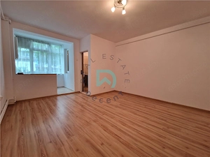 Garsoniera, renovata, Tractorul, Brasov