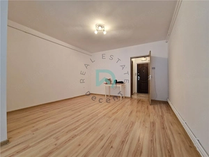 Garsoniera, renovata, Tractorul, Brasov - imagine 12