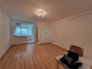 Garsoniera, renovata, Tractorul, Brasov - imagine 13