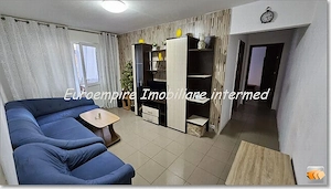 Apartament 3 camere de vanzare zona KM 4-5
