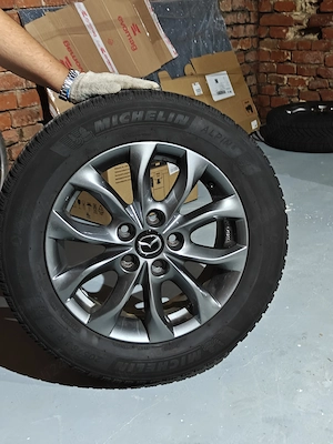 Set jante 16 5x114.3 + anvelope iarnă Michelin 205/60 R16 - imagine 2