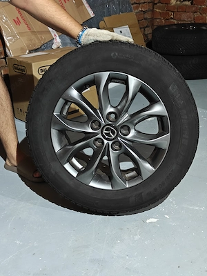 Set jante 16 5x114.3 + anvelope iarnă Michelin 205/60 R16 - imagine 3