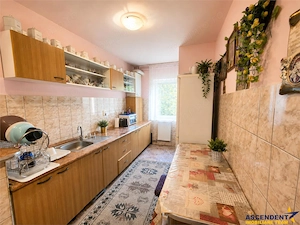 Apartament 3 camere, decomandat, etaj1,  boxa 14 mp, 2 balcoane, Triaj, Brasov - imagine 3