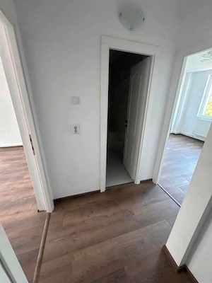 De vanzare apartament cu 2 camere, decomandat, balcon, renovat in 2026 59900euro - imagine 5