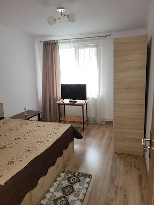 Închiriez apartament 2 camere în Huși - imagine 4