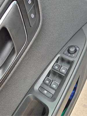 Seat Leon ST 5.2019 1.6 TDI 116 cp E6 - imagine 10