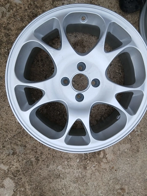 Vând jante aliaj R17 cu prindere 4x100 ET40 - imagine 2