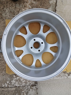Vând jante aliaj R17 cu prindere 4x100 ET40 - imagine 3