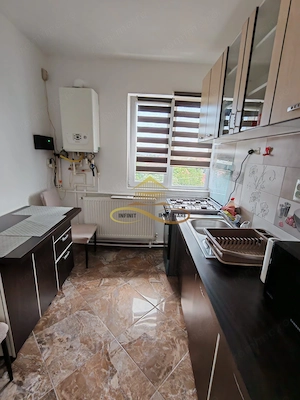 Apartament 2 camere decomandate, Str. 9 Mai - imagine 4