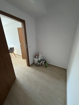 Inchiriez apartament mare cu 3 camere  langa Kaufland Dumbravita - imagine 8