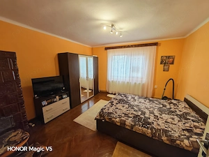 Casă cu teren generos Ghiroda vatra veche - imagine 3